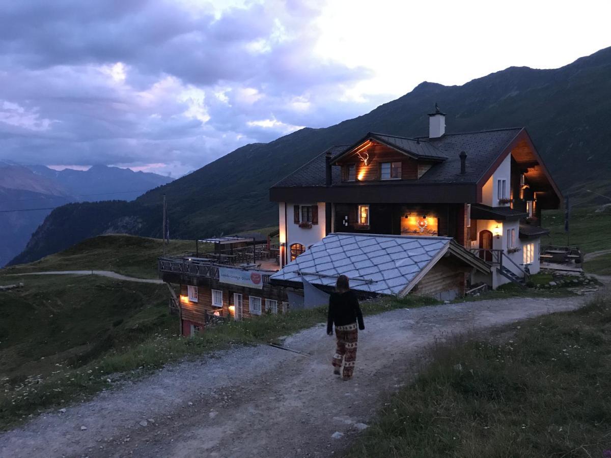 Hamilton Lodge & Spa Belalp Buitenkant foto