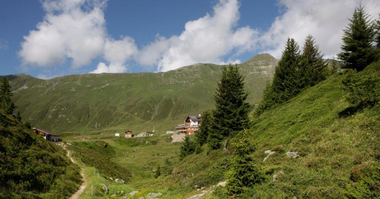 Hamilton Lodge & Spa Belalp Buitenkant foto